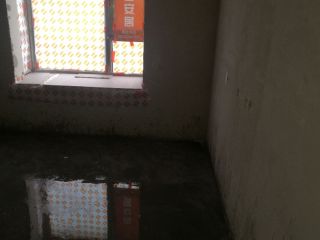 地砖铺贴及地面找平施作