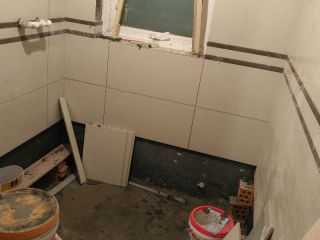 厨房、卫生间墙砖施作