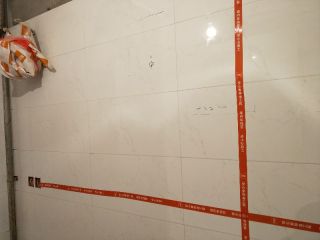 厨房、卫生间墙砖施作