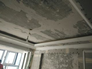 现场背景墙及隔墙施作