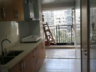 集成吊顶及橱柜柜体安装