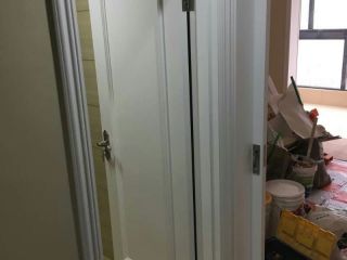 套装门、踢脚线安装