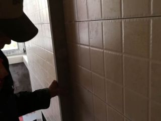 厨房、卫生间墙砖施作