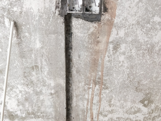 水、电管开槽施工