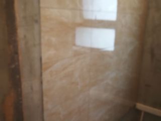 厨房、卫生间墙砖施作
