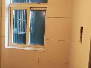 厨房、卫生间墙砖施作