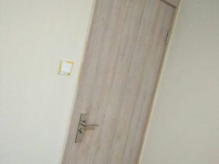 套装门、踢脚线安装