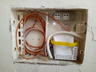水、电管开槽施作