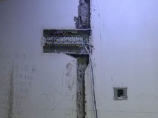 水、电管开槽施作
