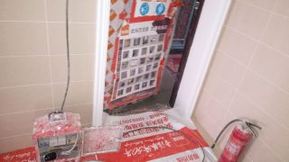 套装门、踢脚线安装