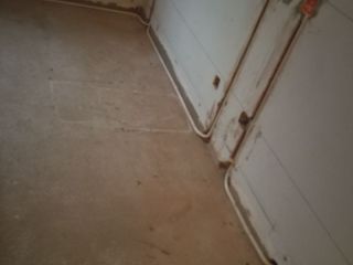 水、电管开槽施作