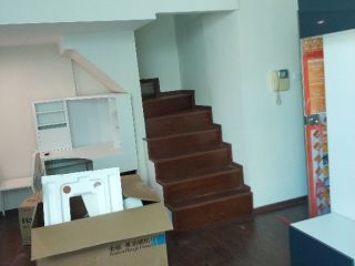 实木复合地板铺设