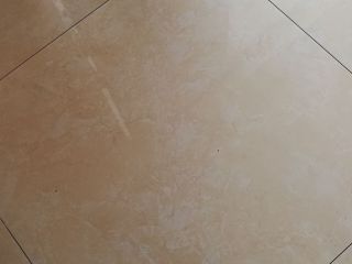 地砖铺贴及地面找平施作