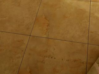地砖铺贴及地面找平施作