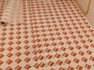 厨房、卫生间墙砖施作