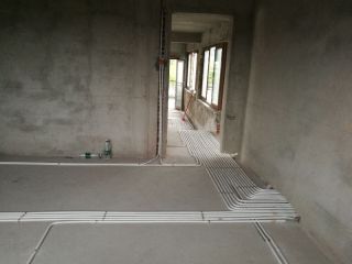 强、弱电路穿线施作