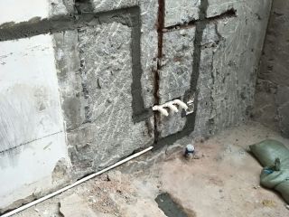 水、电管开槽施作