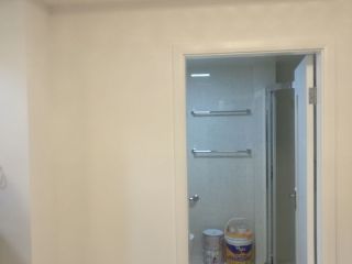 套装门、踢脚线安装