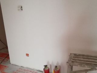 墙、顶面乳胶漆及墙纸铺贴