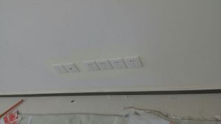 套装门、踢脚线安装