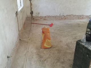 水、电管开槽施作