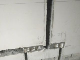 水、电管开槽施作