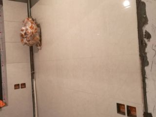 厨房、卫生间墙砖施作