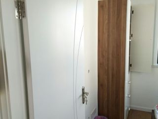 成品门及墙纸铺贴