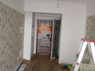 成品门及墙纸铺贴