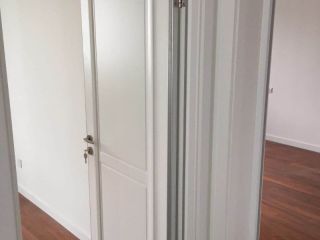 成品门及墙纸铺贴