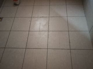 地砖铺贴及地面找平施作