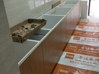 集成吊顶及橱柜柜体安装