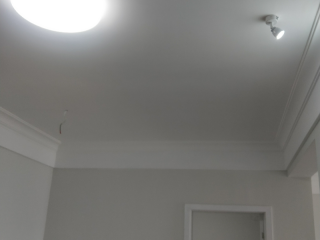 墙、顶面乳胶漆及墙纸铺贴