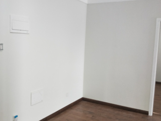 墙、顶面乳胶漆及墙纸铺贴