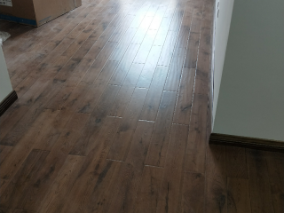 实木复合地板铺设