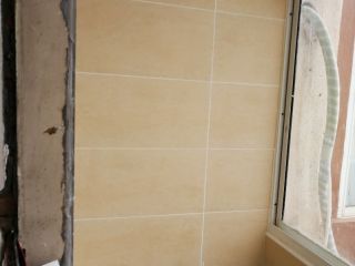 水、电管开槽施作