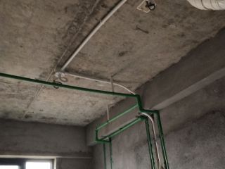 水、电管开槽施工