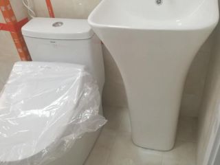成品门及墙纸铺贴