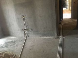 水、电管开槽施工