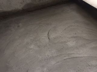 地砖铺贴及地面找平施作