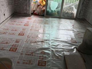 地砖铺贴及地面找平施作
