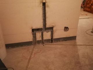 水、电管开槽施工