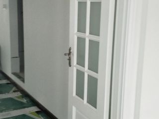 成品门及墙纸铺贴