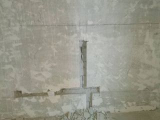 水、电管开槽施工