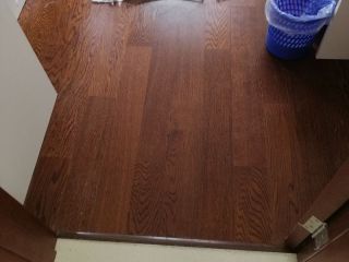 实木复合地板铺设