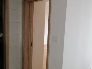 套装门、踢脚线安装