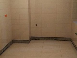 地砖铺贴及地面找平施作