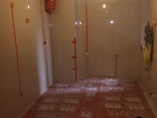 地砖铺贴及地面找平施作