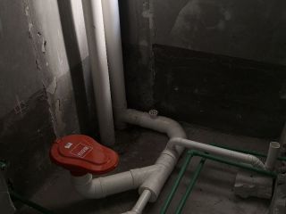 水、电管开槽施作