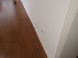 套装门、踢脚线安装
